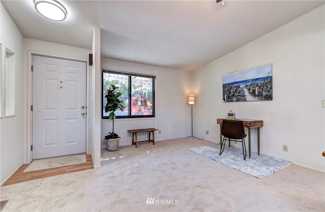 17225 119th Avenue Northeast Bothell, WA 98011 - Photo 6 of 24