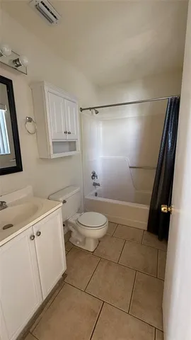 $2,000 | 10 Crossings Circle, Unit G, Boynton Beach, FL 33435
