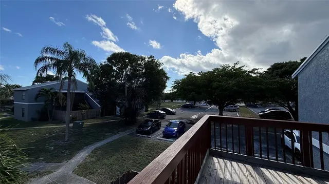 $2,000 | 10 Crossings Circle, Unit G, Boynton Beach, FL 33435