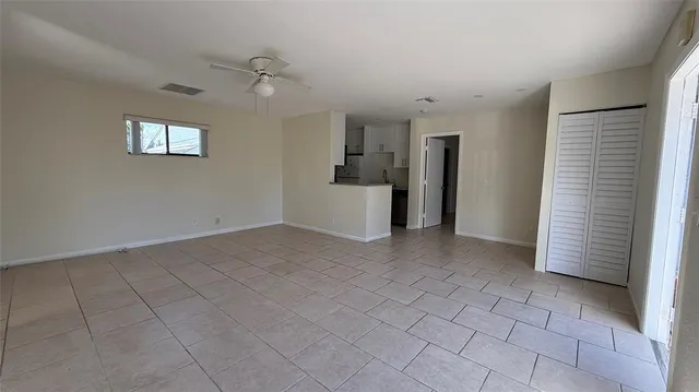 $2,000 | 10 Crossings Circle, Unit G, Boynton Beach, FL 33435