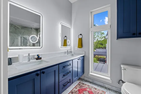 $1,150,000 | 1201 West 39th 1/2 Street, Unit B, Austin, TX 78756