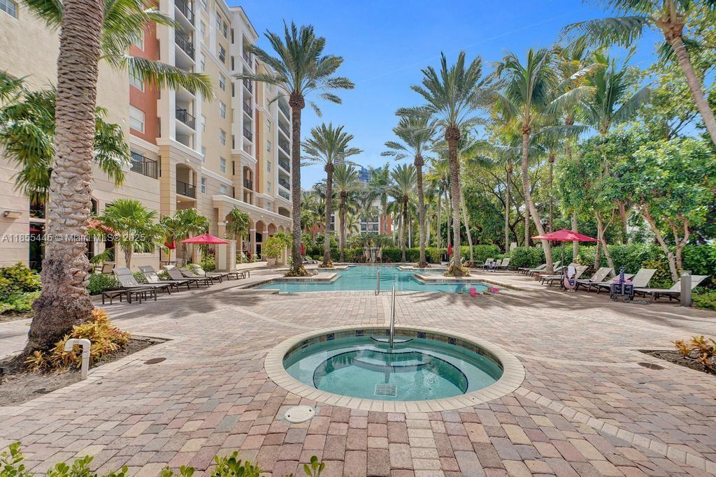 17100 North Bay Road, Unit 1511 Sunny Isles Beach, FL 33160 - Photo 37 of 71