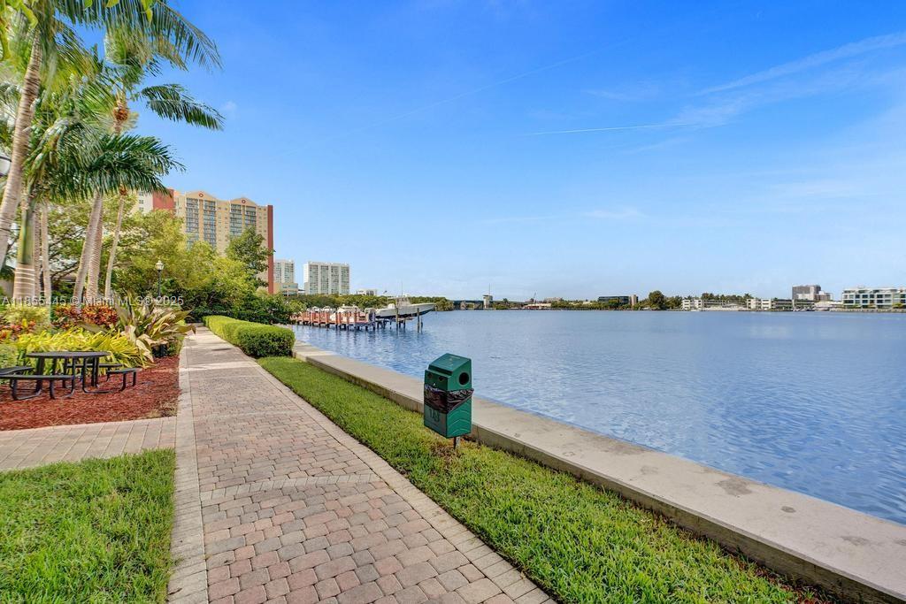 17100 North Bay Road, Unit 1511 Sunny Isles Beach, FL 33160 - Photo 43 of 71