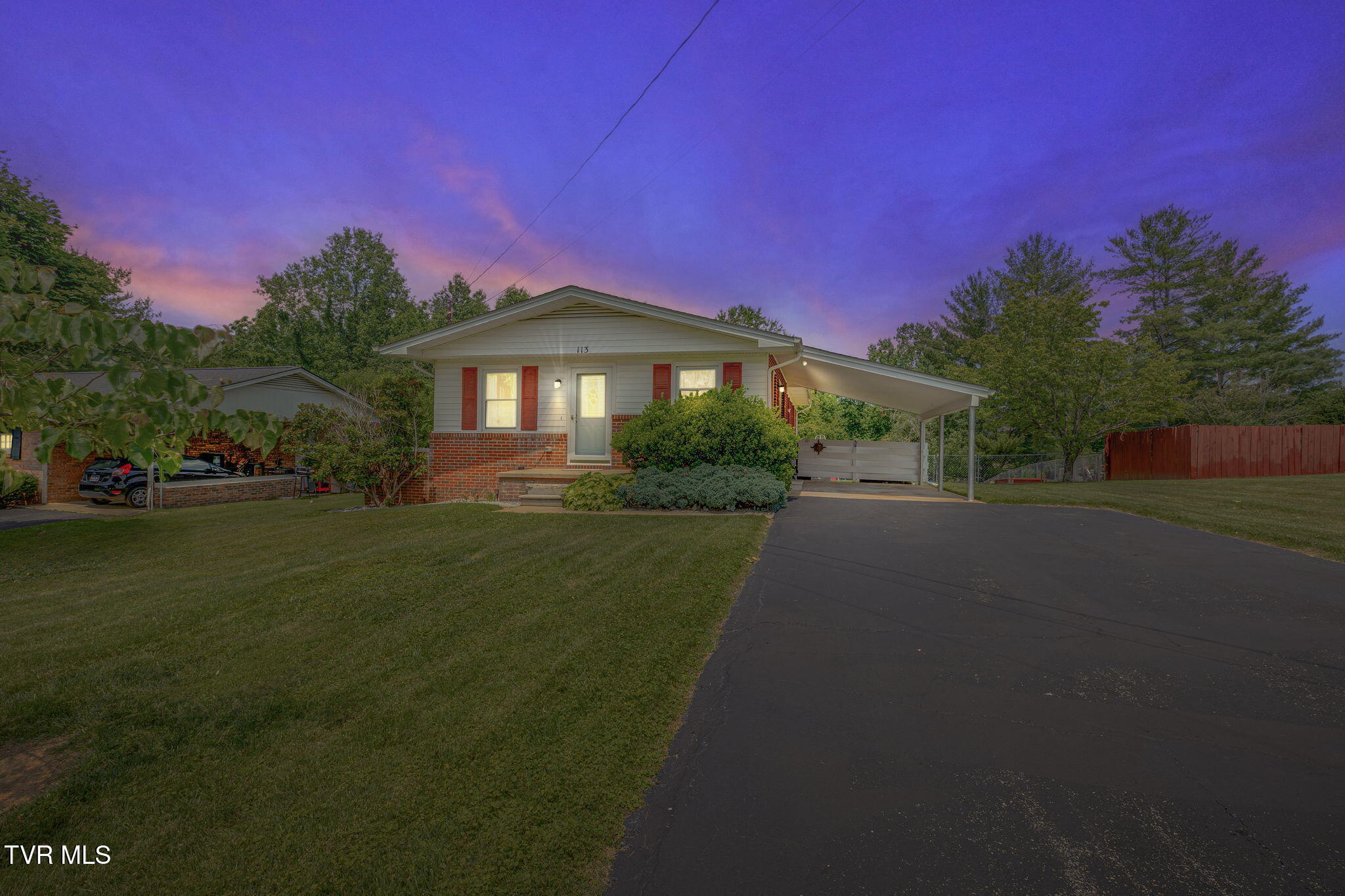 113 Harrell Road Johnson City, TN 37604 - Photo 3 of 36 001a