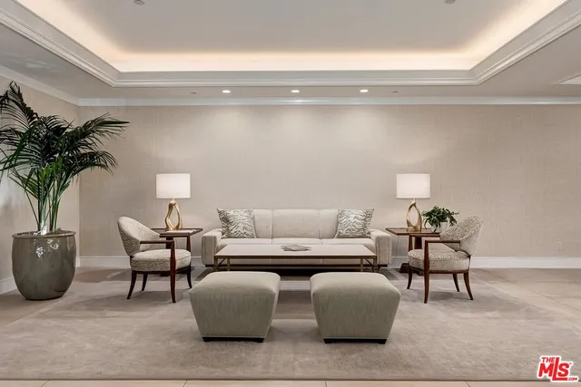 $1,595,000 | 300 North Swall Drive, Unit 106, Beverly Hills, CA 90211