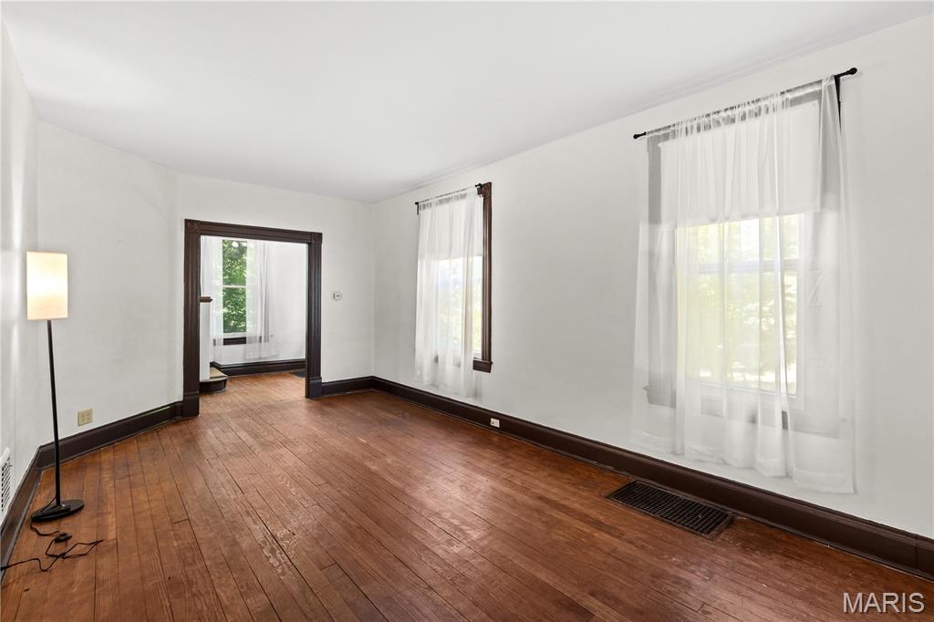 502 Carson Road St. Louis, MO 63135 - Photo 11 of 28