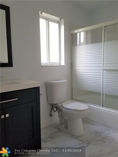 1527 Palermo Drive Weston, FL 33327 - Photo 13 of 16 Second Bath