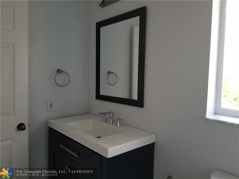 1527 Palermo Drive Weston, FL 33327 - Photo 14 of 16 Second bath 2