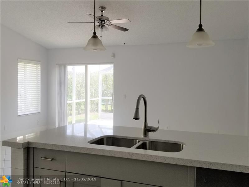 1527 Palermo Drive Weston, FL 33327 - Photo 5 of 16