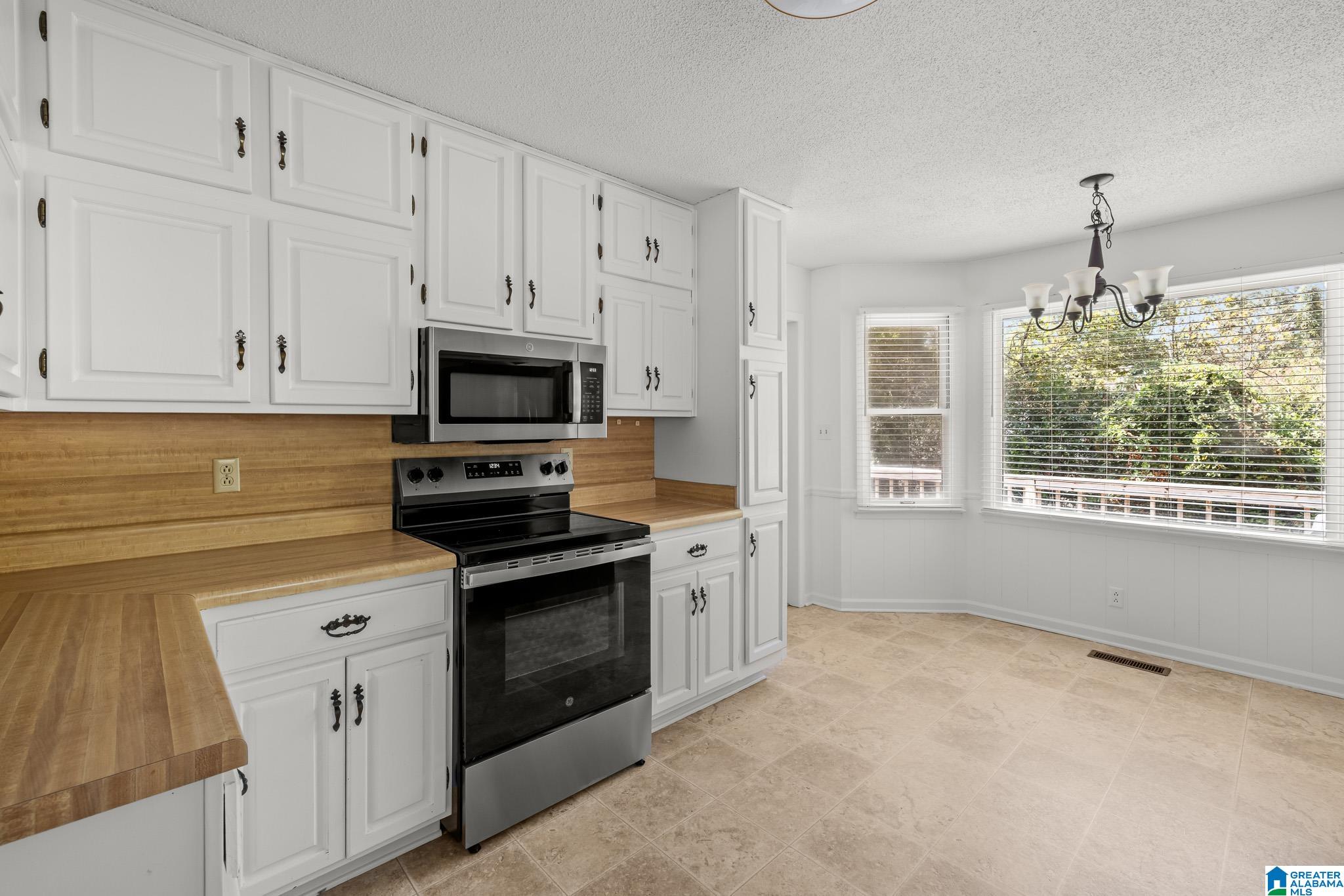 2601 Diamond Circle Birmingham, AL 35216 - Photo 7 of 29