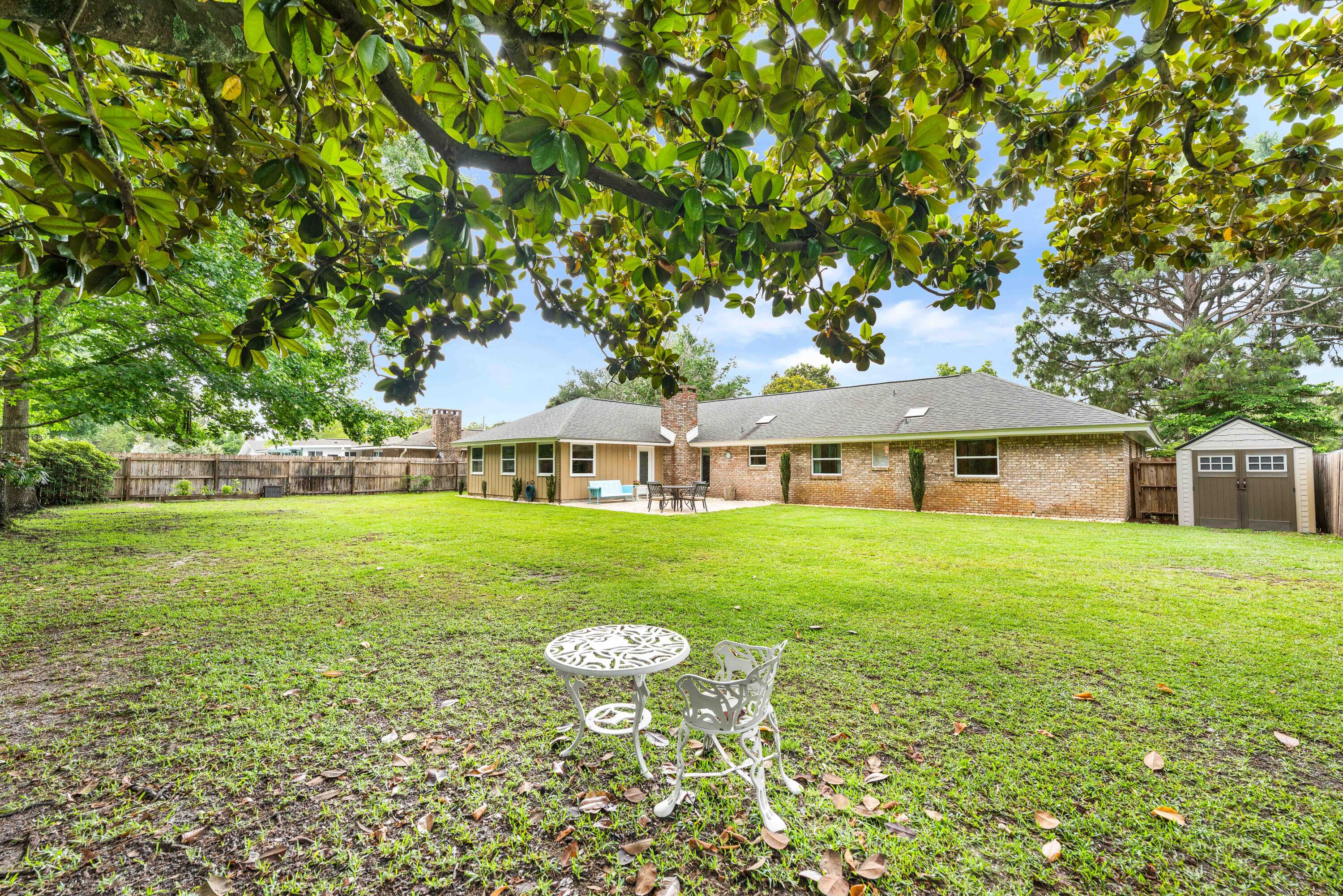 69 Country Club Road Shalimar, FL 32579 - Photo 48 of 53 69 Country Club-49