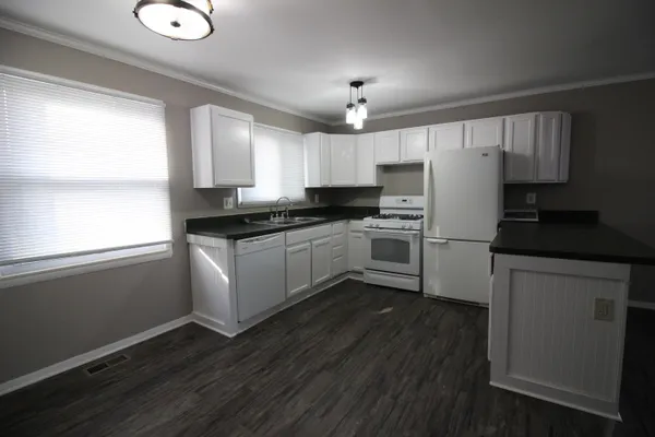 $165,000 | 15756 Woodmont Street, Romulus, MI 48174