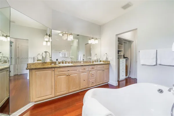 $22,000 | 2449 South Bayshore Drive, Miami, FL 33133