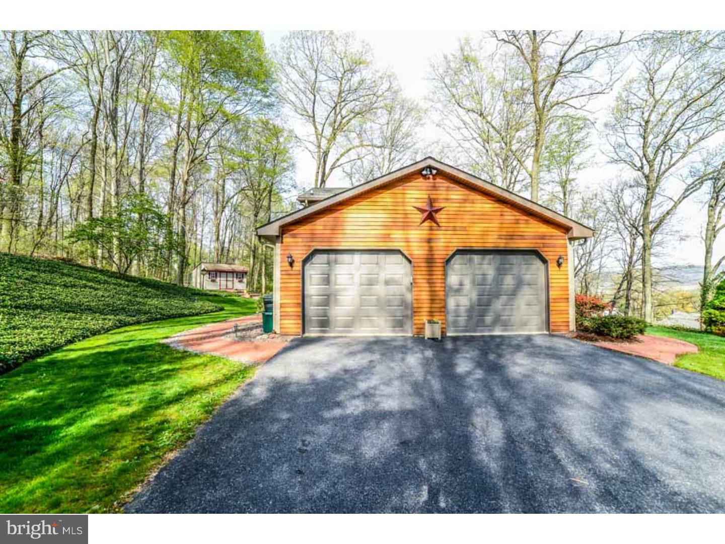 535 Blue Lake Road Denver, PA 17517 - Photo 3 of 25 Garage