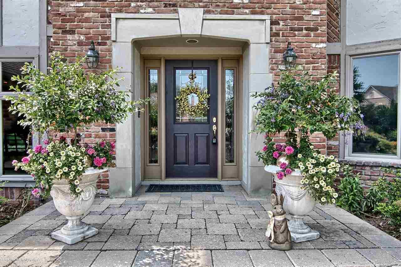 1749 Old Homestead Drive Rochester Hills, MI 48306 - Photo 3 of 43