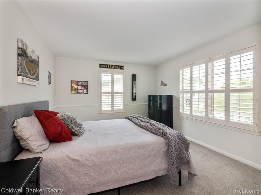 3817 Windingbrook Circle Rochester Hills, MI 48309 - Photo 24 of 46