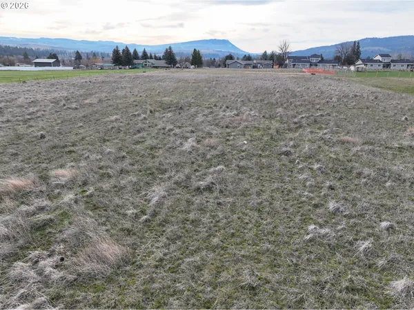 $105,000 | 953 North 15th Avenue, Elgin, OR 97827