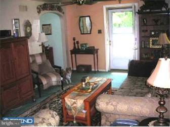727 Braxton Road Ridley Park, PA 19078 - Photo 4 of 11 Living Room