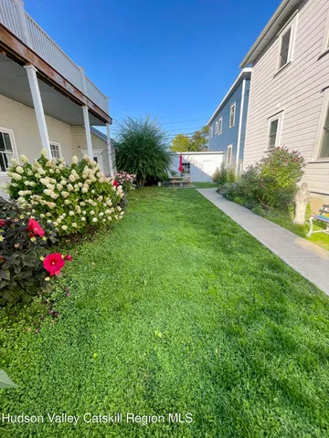 $2,650 | 534-536 Columbia Street, Unit 2, Hudson, NY 12534