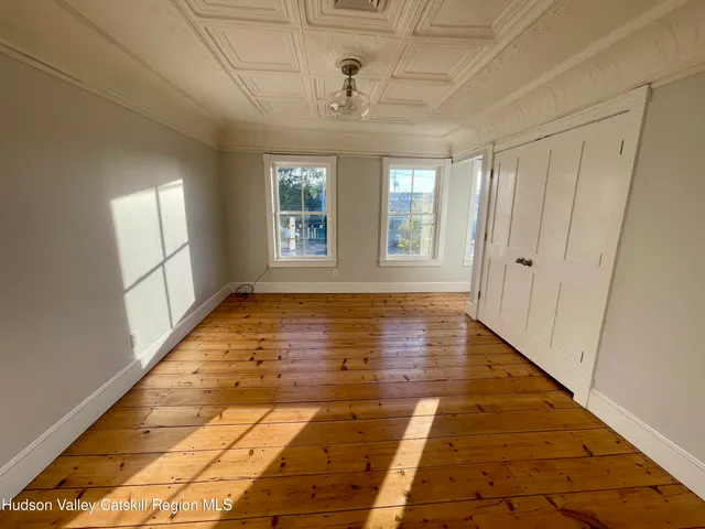 $2,650 | 534-536 Columbia Street, Unit 2, Hudson, NY 12534