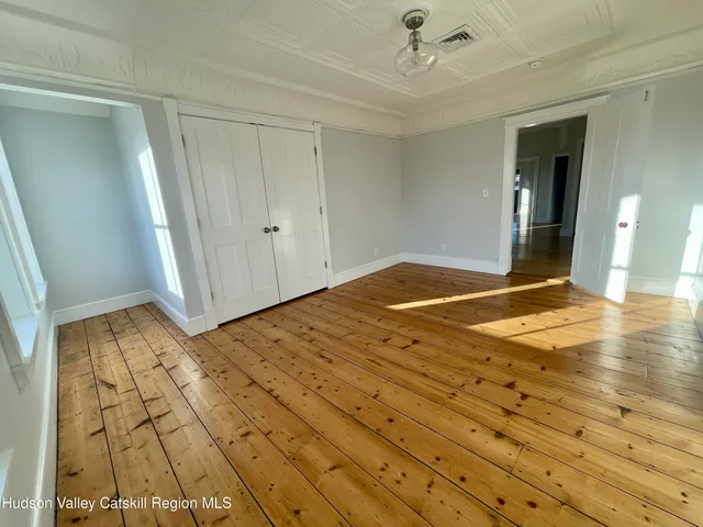 $2,650 | 534-536 Columbia Street, Unit 2, Hudson, NY 12534