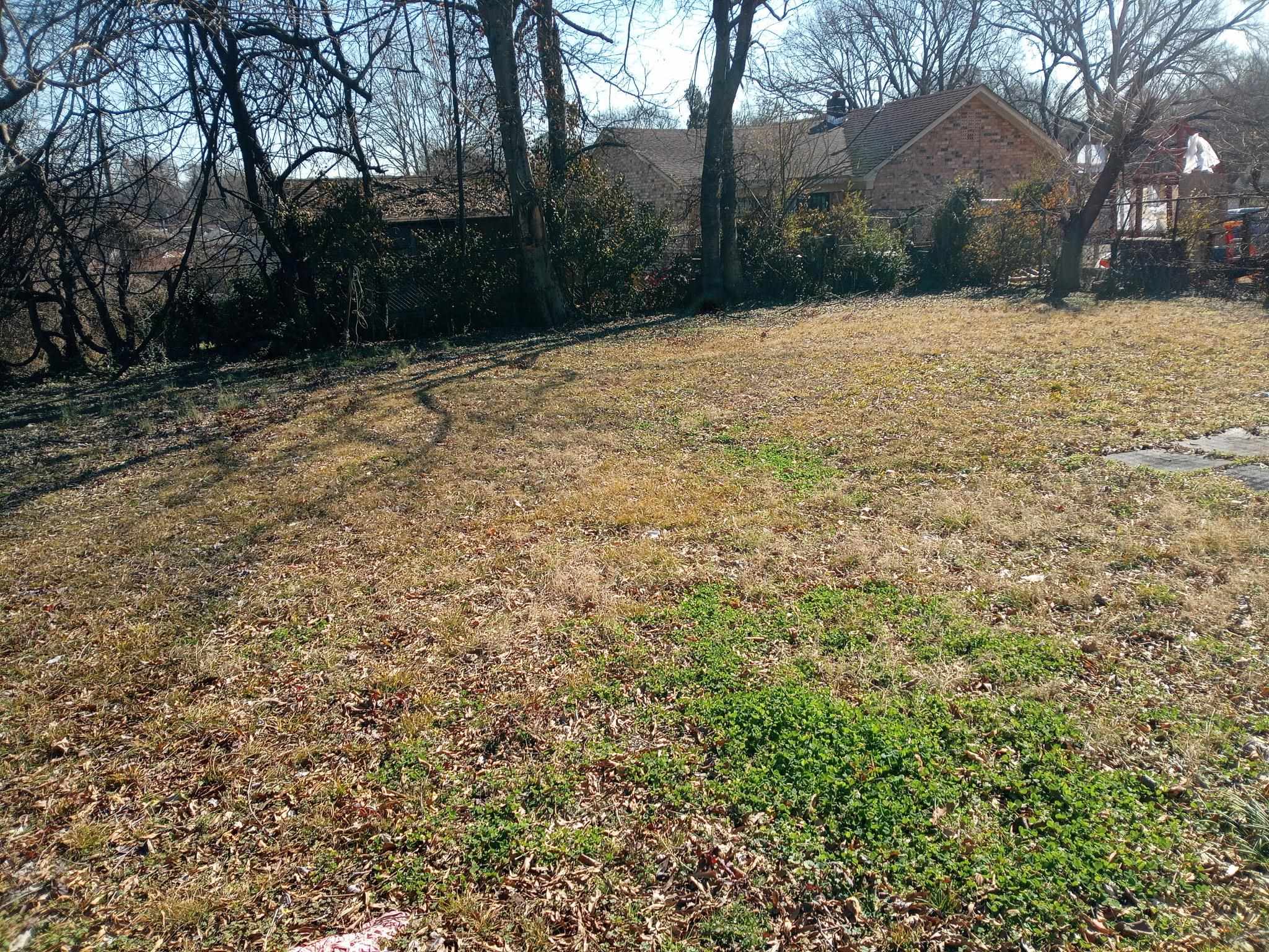 2340 Hernando Road Memphis, TN 38106 - Photo 2 of 2 a pathway of a yard