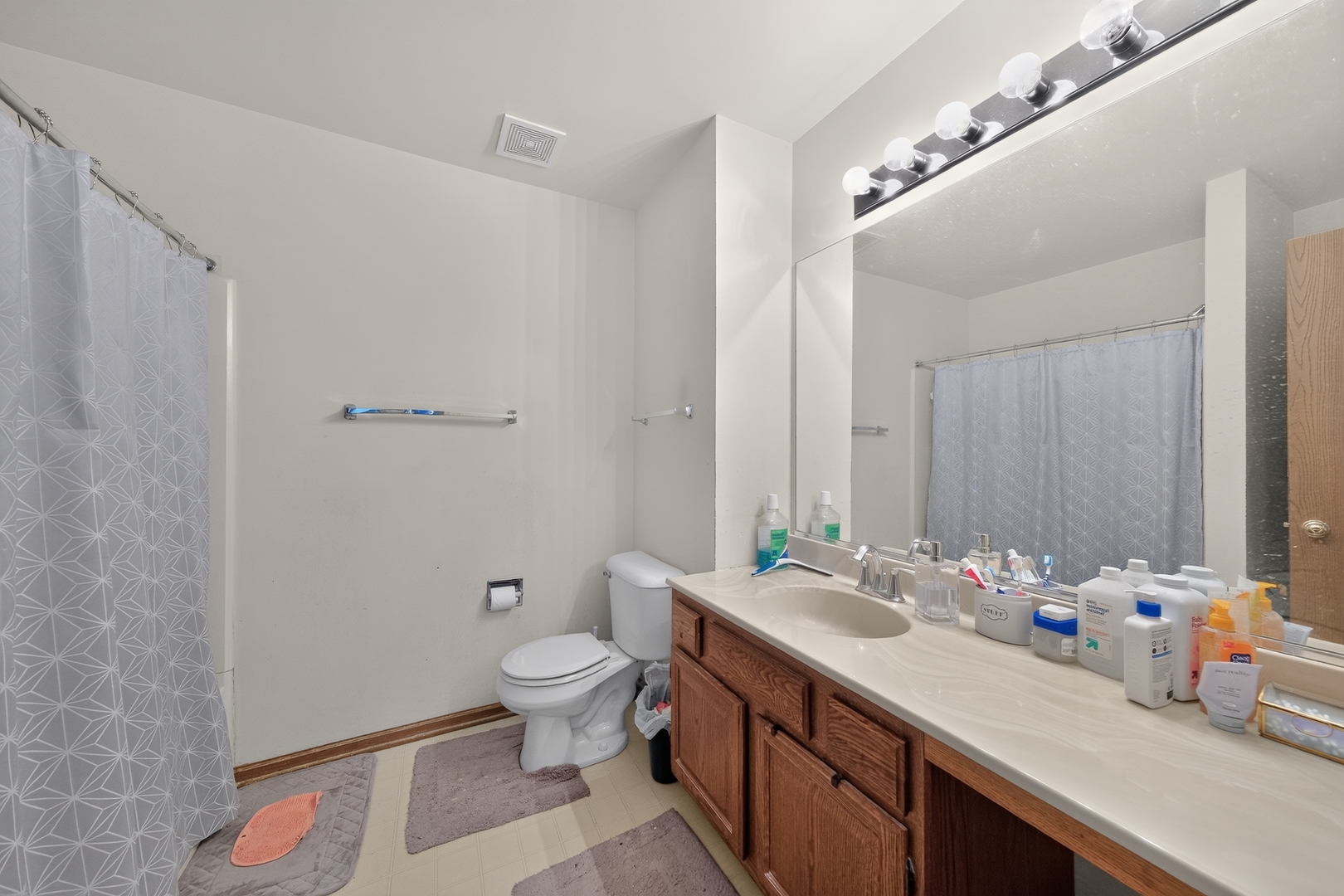 7016 South Stratton Lane Gurnee, IL 60031 - Photo 12 of 19