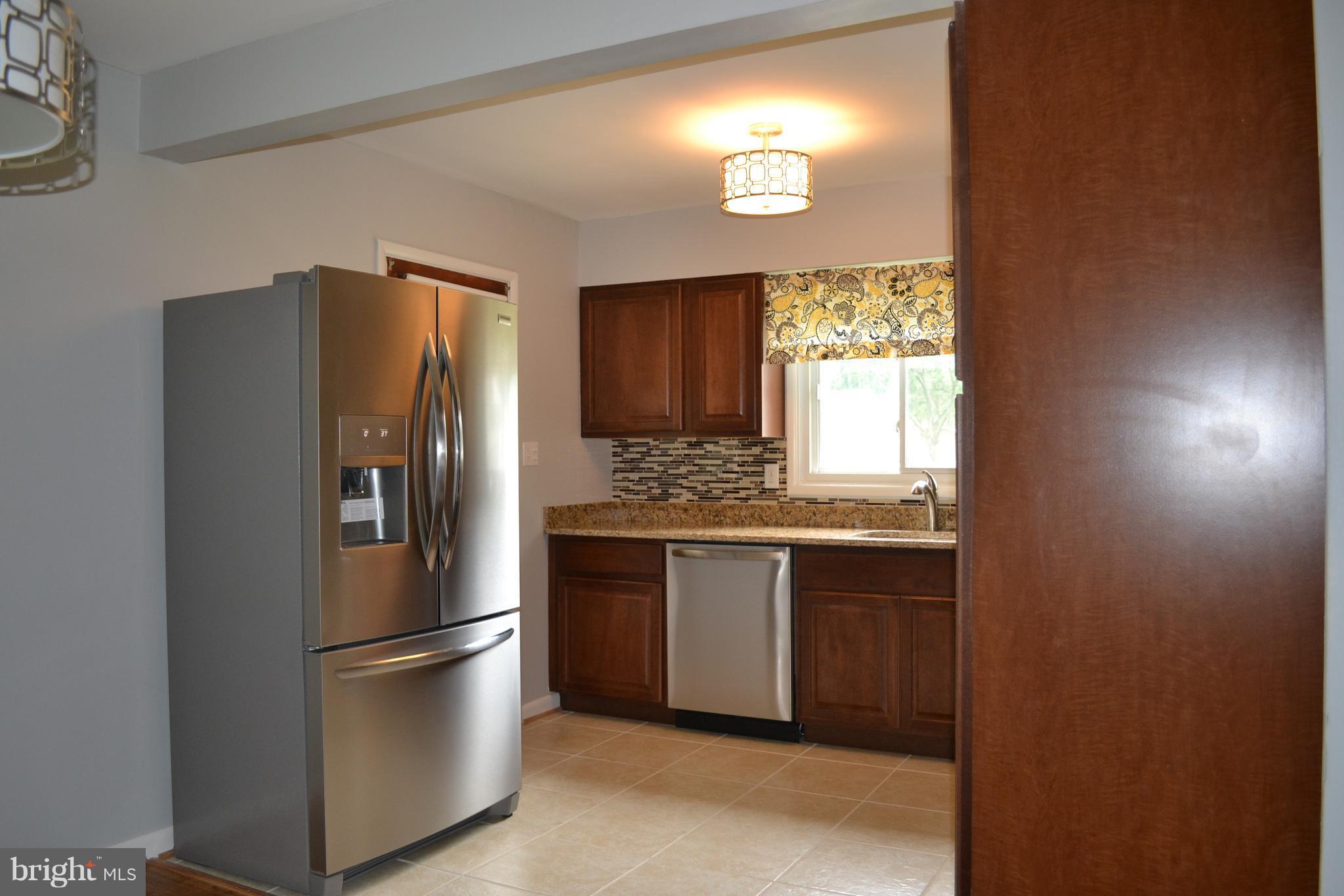 492 Rita Drive Odenton, MD 21113 - Photo 7 of 30 Kitchen
