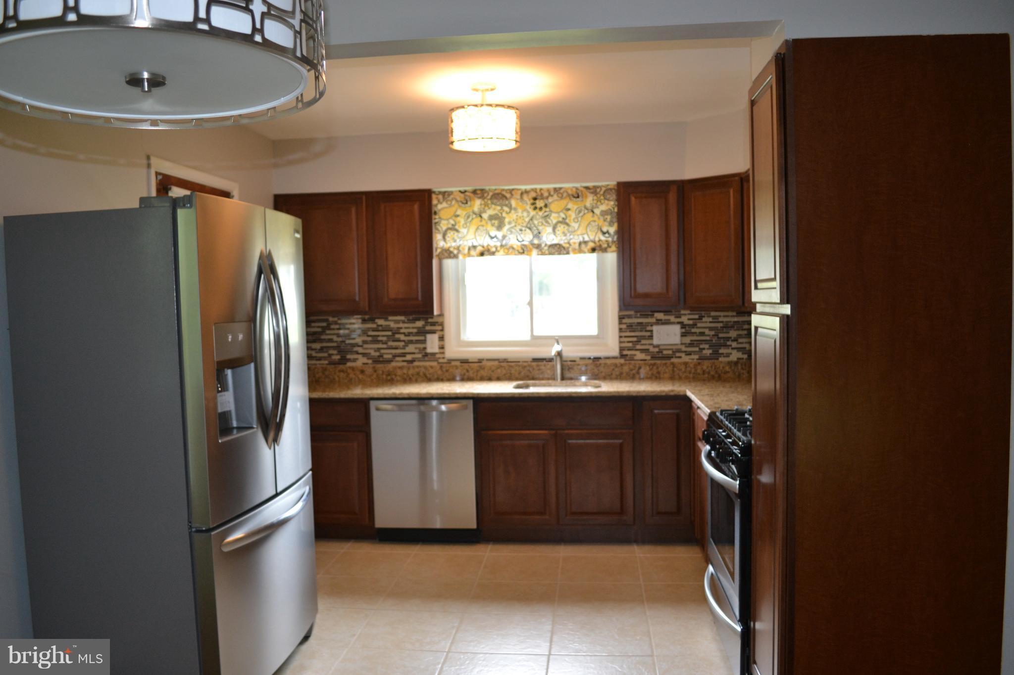 492 Rita Drive Odenton, MD 21113 - Photo 8 of 30 Kitchen