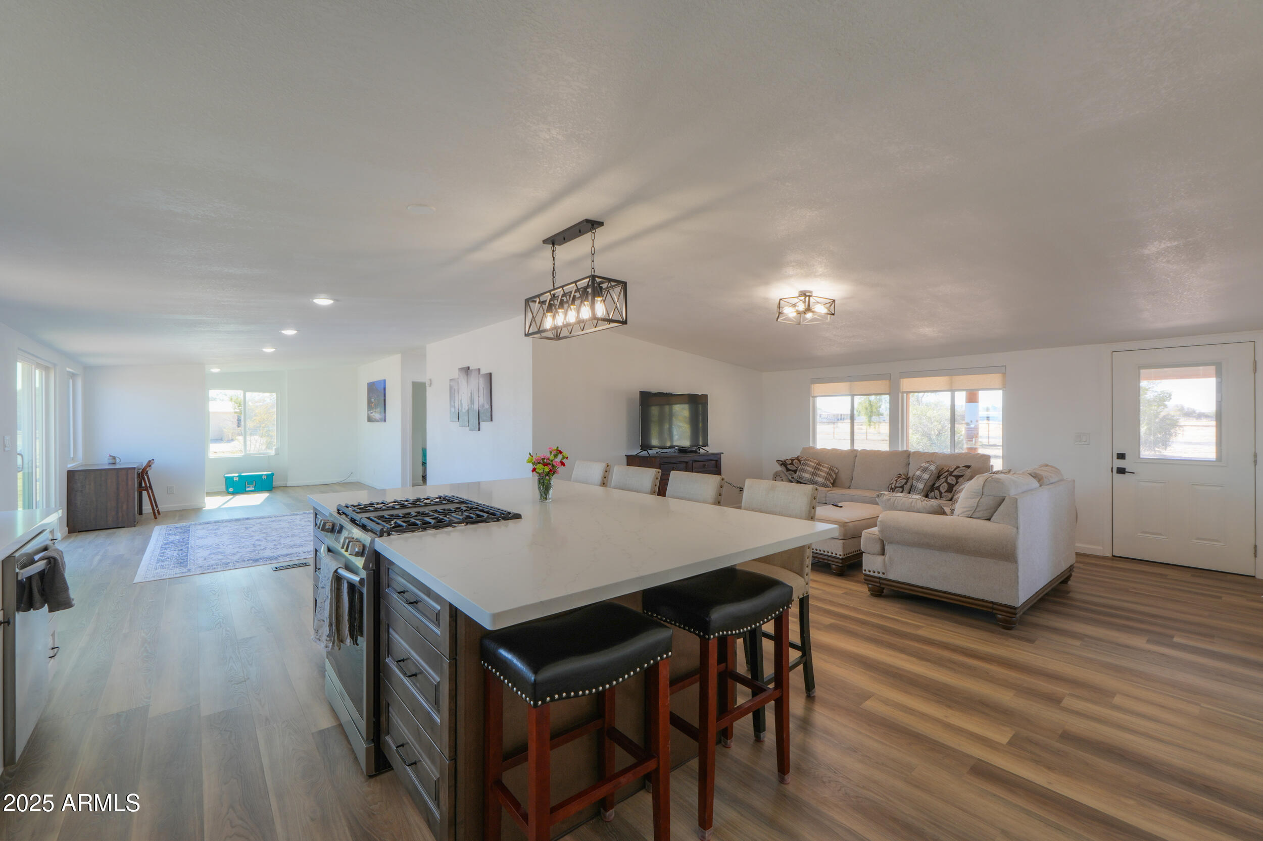 10137 North White Road Maricopa, AZ 85139 - Photo 14 of 109 15