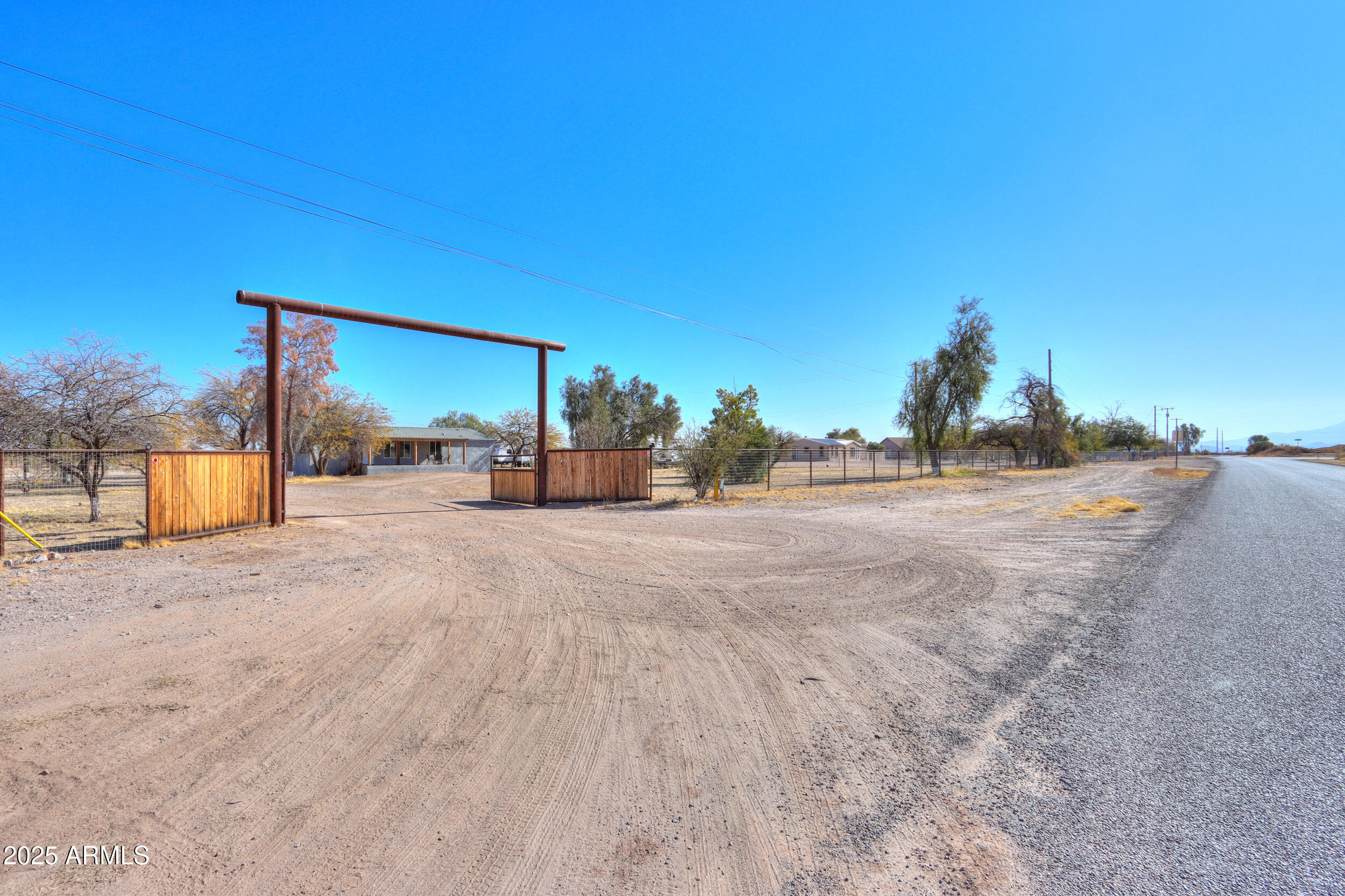 10137 North White Road Maricopa, AZ 85139 - Photo 37 of 109 01