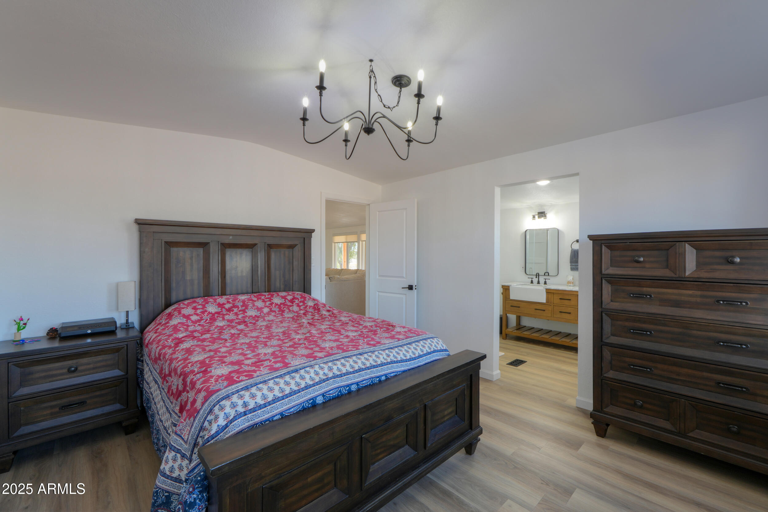 10137 North White Road Maricopa, AZ 85139 - Photo 7 of 109 31