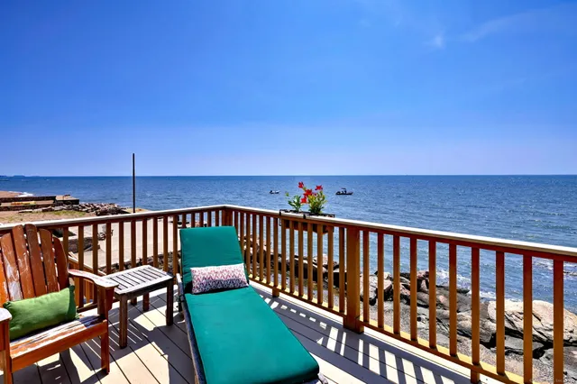 $699,000 | 4 Cambridge Court, East Haven, CT 06512