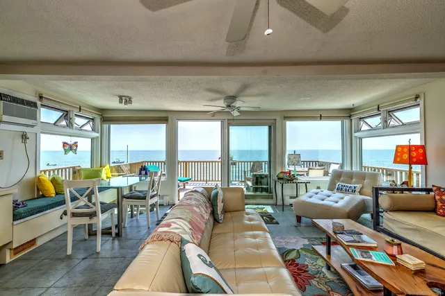 $699,000 | 4 Cambridge Court, East Haven, CT 06512