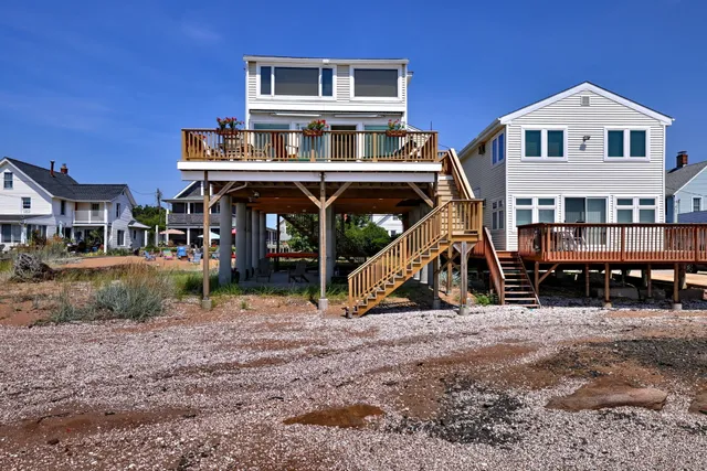 $699,000 | 4 Cambridge Court, East Haven, CT 06512