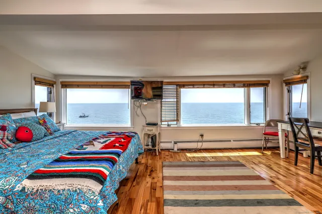 $699,000 | 4 Cambridge Court, East Haven, CT 06512