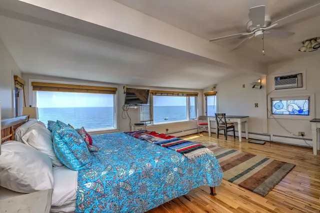 $699,000 | 4 Cambridge Court, East Haven, CT 06512