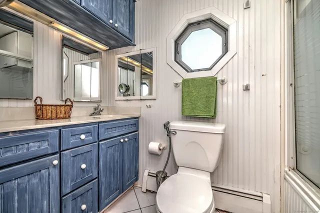 $699,000 | 4 Cambridge Court, East Haven, CT 06512