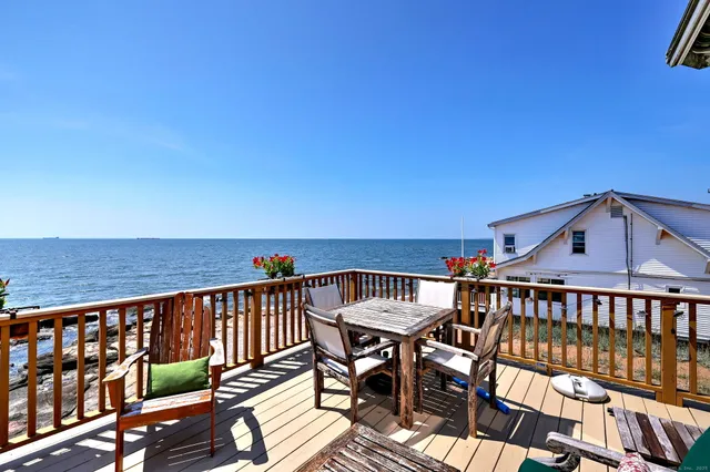 $699,000 | 4 Cambridge Court, East Haven, CT 06512