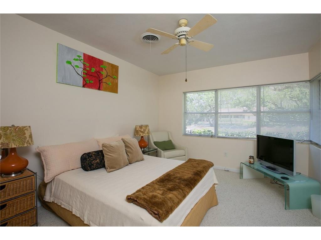 640 Fiddlewood Road Vero Beach, FL 32963 - Photo 12 of 30 Gallery Image 12