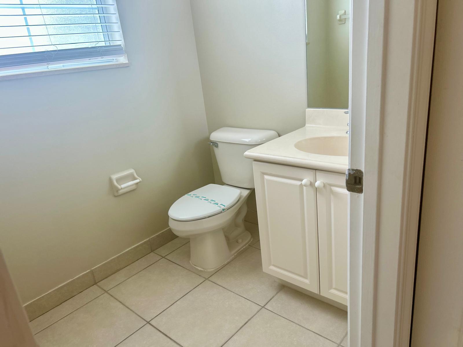 1558 Grande Cull Way Jupiter, FL 33458 - Photo 14 of 24 PHOTO-2026-04-15-15-32-31 (12)