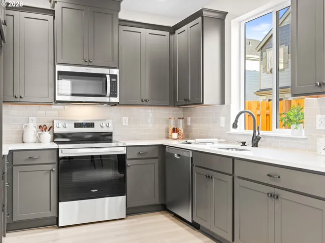 $389,900 | 7460 North Polk Avenue, Portland, OR 97203