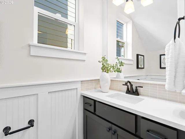 $389,900 | 7460 North Polk Avenue, Portland, OR 97203