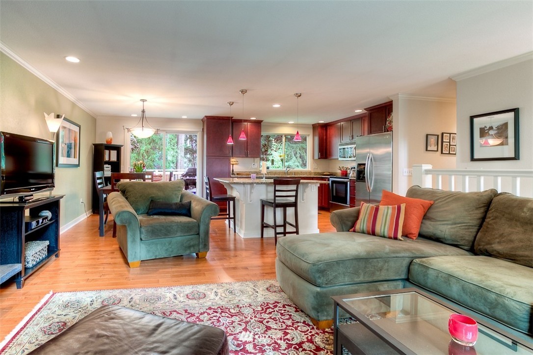 19711 32nd Avenue Southeast Bothell, WA 98012 - Photo 3 of 24 Gallery Image 3
