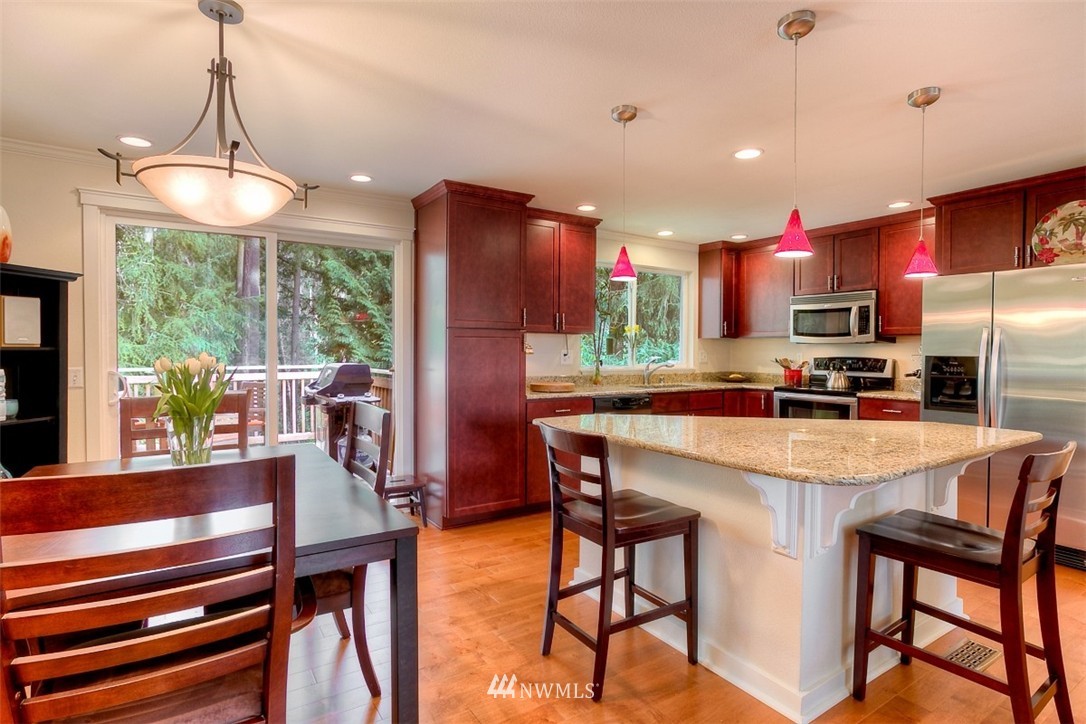 19711 32nd Avenue Southeast Bothell, WA 98012 - Photo 4 of 24 Gallery Image 4