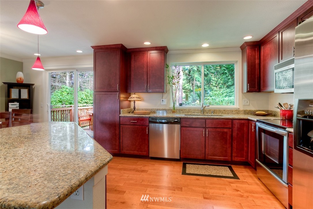 19711 32nd Avenue Southeast Bothell, WA 98012 - Photo 6 of 24 Gallery Image 6