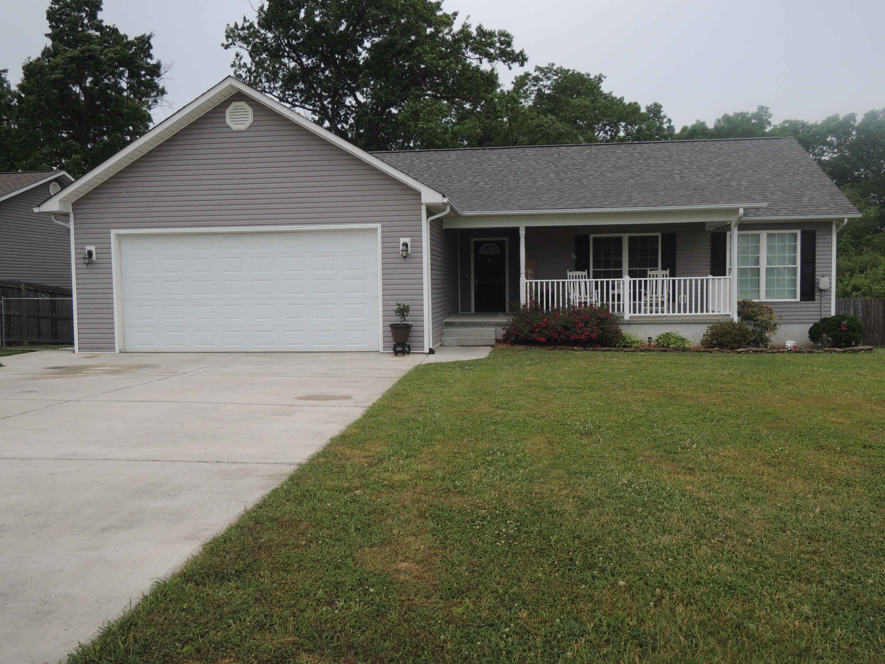 207 Fawn Loop Crossville, TN 38555 - Photo 4 of 26 DSCN7308