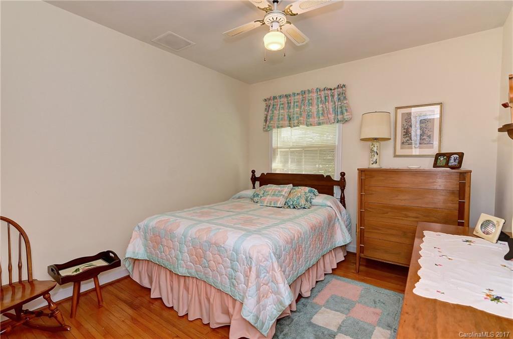 4301 Crossgate Road Charlotte, NC 28226 - Photo 14 of 24 Gallery Image 14