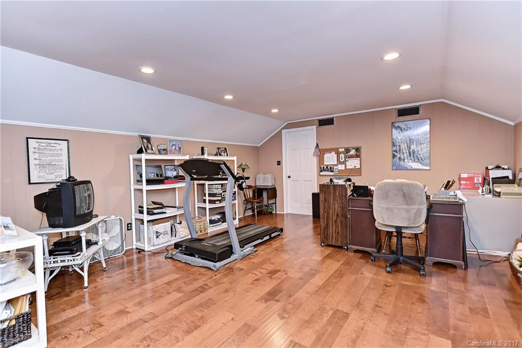 4301 Crossgate Road Charlotte, NC 28226 - Photo 20 of 24 Gallery Image 20
