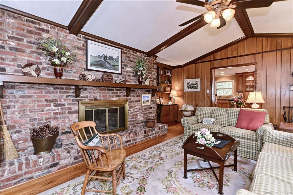 4301 Crossgate Road Charlotte, NC 28226 - Photo 3 of 24 Gallery Image 3
